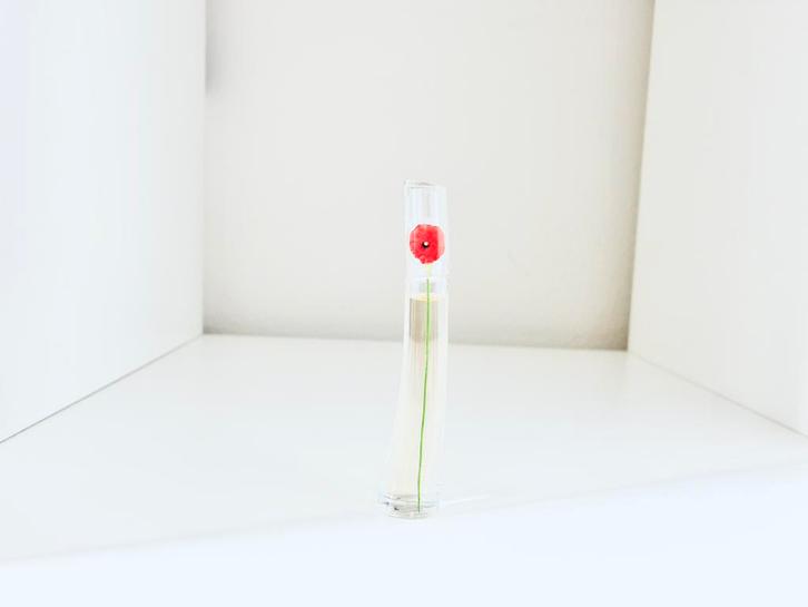 Flower by Kenzo Miniatuur, Sieraden, Tassen en Uiterlijk, Uiterlijk | Parfum, Nieuw, Ophalen of Verzenden