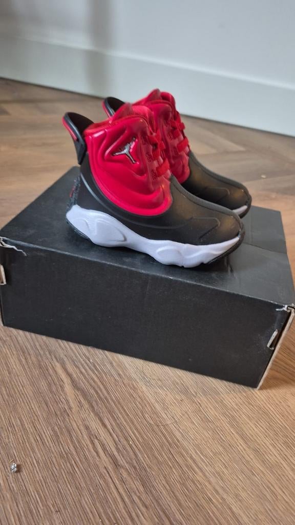 Jordan peuterschoenen maat 21, Kinderen en Baby's, Kinderkleding | Schoenen en Sokken, Ophalen, Nieuw, Jordan, Jongen of Meisje