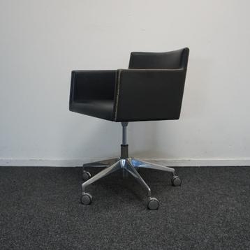 Arper Masai Design Stoelen | Zwart Leer | Verrijdbaar | beschikbaar voor biedingen