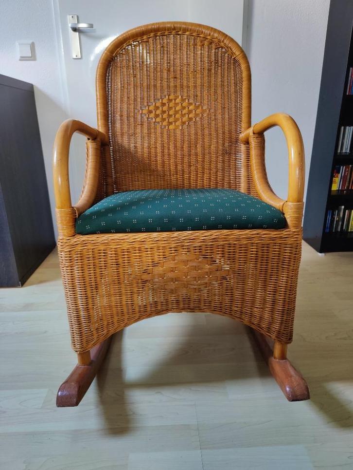 Leuke degelijke schommelstoel, Kinderen en Baby's, Kinderkamer | Tafels en Stoelen, Gebruikt, Stoel(en), Ophalen