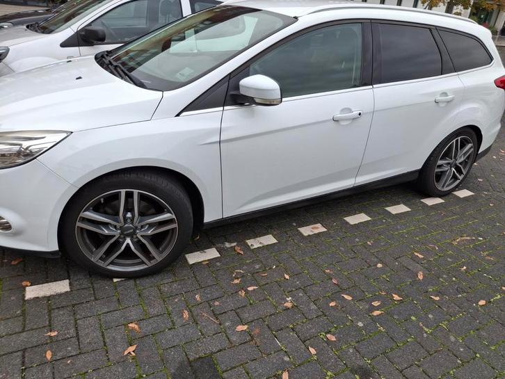 Ford Focus 1.6 Ecoboost 134KW Wagon 2011 Wit, Auto's, Ford, Particulier, Focus, ABS, Airbags, Airconditioning, Bluetooth, Bochtverlichting