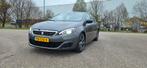 Peugeot 308 GT 1.2 PureTech 130pk 2016 – 121.746 km, Auto's, Peugeot, Voorwielaandrijving, Zwart, Alcantara, Handgeschakeld