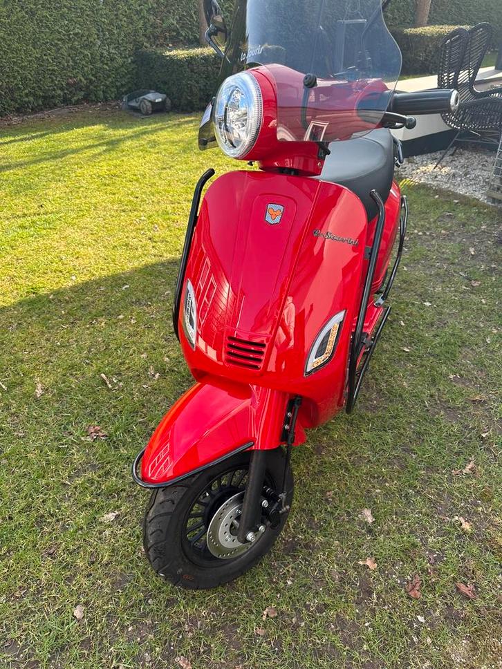 Nieuw?, rode La Souris special edition Bosch 2.0, Fietsen en Brommers, Snorfietsen en Snorscooters, Zo goed als nieuw, Overige merken