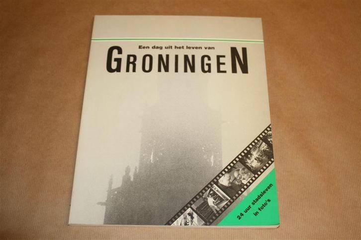 Een dag uit het leven van Groningen. Fotoboek., Boeken, Geschiedenis | Stad en Regio, Gelezen, Ophalen of Verzenden