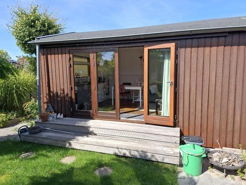 Chalet hout op rustige camping nabij Kagerplassen, Warmond, Caravans en Kamperen, Stacaravans, tot en met 2, Ophalen