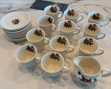 Wedgwood “Moss Rose” koffie & thee set  beschikbaar voor biedingen