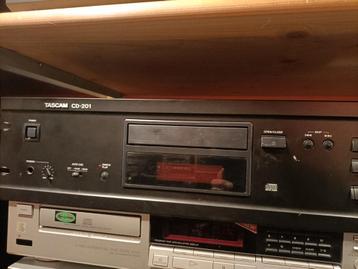 Tascam cd201 beschikbaar voor biedingen