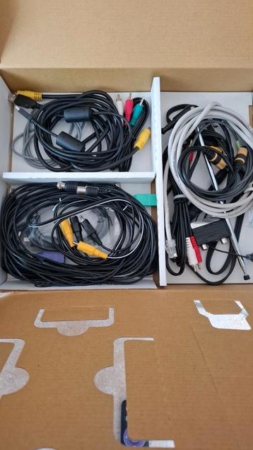 Kabels audio video scart usb etc WIE beschikbaar voor biedingen