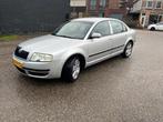 Skoda Superb 2.0 Comfort! 179DKM NAP! Airco! Trekhaak!, Auto's, Skoda, Voorwielaandrijving, Stof, 4 cilinders, 1984 cc
