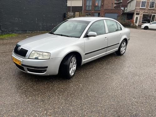 Skoda Superb 2.0 Comfort! 179DKM NAP! Airco! Trekhaak!, Auto's, Skoda, Bedrijf, Te koop, Superb, ABS, Airbags, Airconditioning