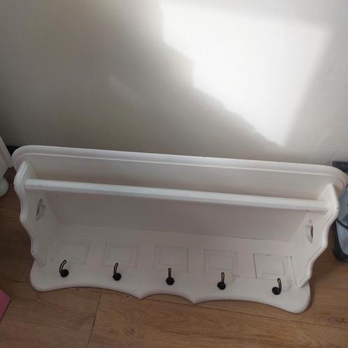 ==Prachtige witte regaal / kapstok voor de babykamer==, Kinderen en Baby's, Kinderkamer | Inrichting en Decoratie, Zo goed als nieuw