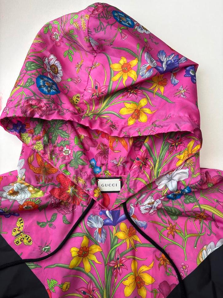 Gucci Flora Rainhood - Zo goed als nieuw!, Kleding | Dames, Hoeden en Petten, Zo goed als nieuw, Hoed, One size fits all, Ophalen of Verzenden