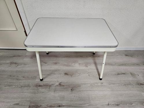 Brabantia vintage tafel voor €45,-, Huis en Inrichting, Tafels | Eettafels, Gebruikt, 50 tot 100 cm, Vijf personen of meer, Rechthoekig