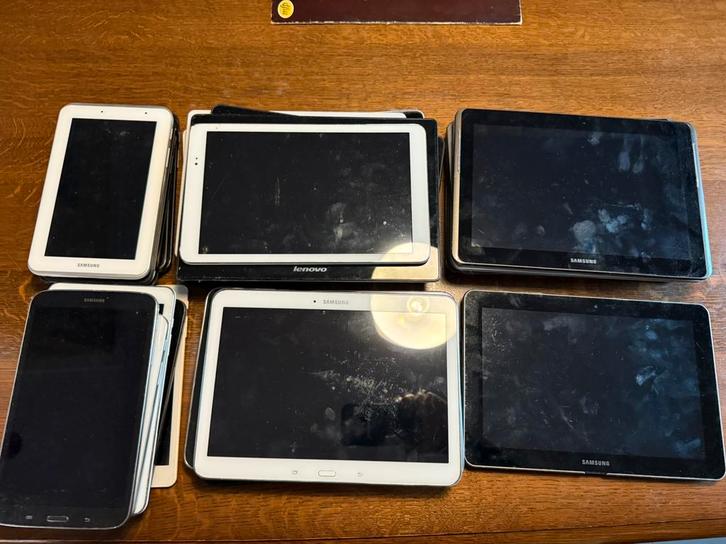 Partij van 34 tablets, Computers en Software, Windows Tablets, Gebruikt, Wi-Fi en Mobiel internet, 10 inch, 16 GB, Uitbreidbaar geheugen