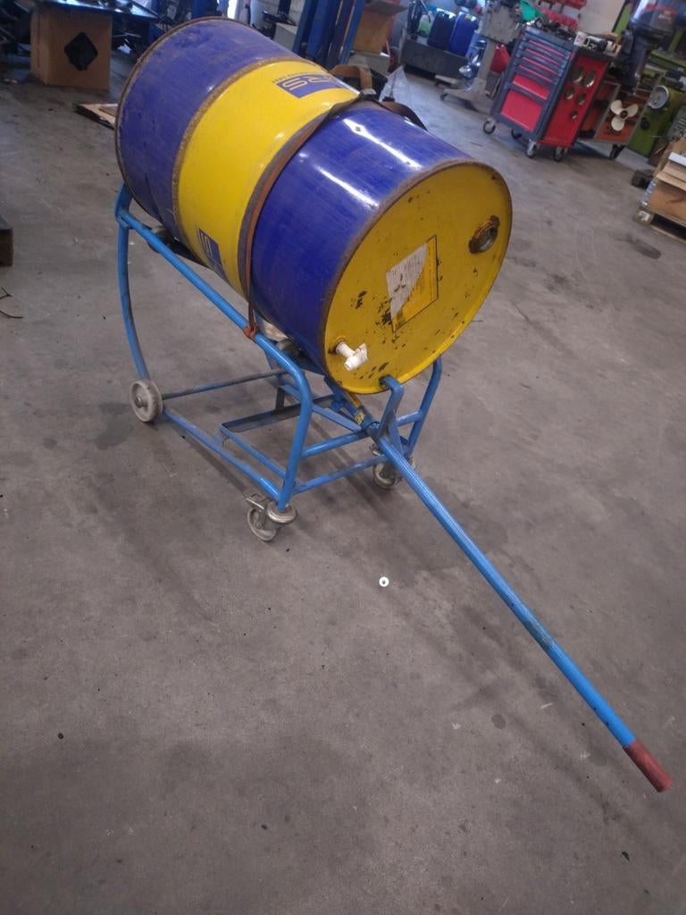 Kantelkar voor 200L vat met wielen, Ophalen, Gebruikt