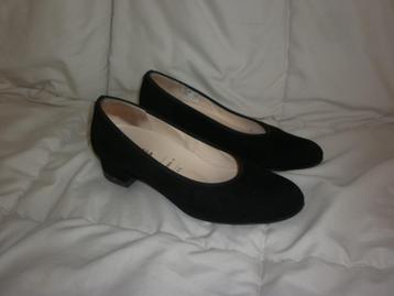 pumps met laag hakje maat 38,5  merk: Hassia  beschikbaar voor biedingen