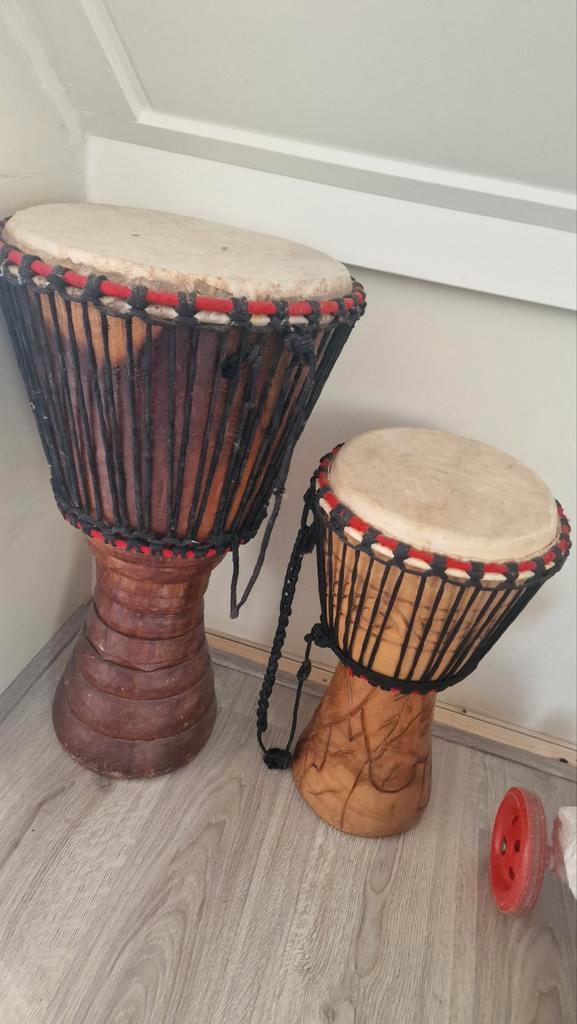 2x Handgemaakte Djembes, Muziek en Instrumenten, Drumstellen en Slagwerk, Gebruikt, Overige merken, Ophalen
