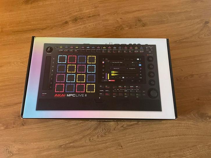 Akai MPC Live 3, Muziek en Instrumenten, Samplers, Zo goed als nieuw, Ophalen of Verzenden