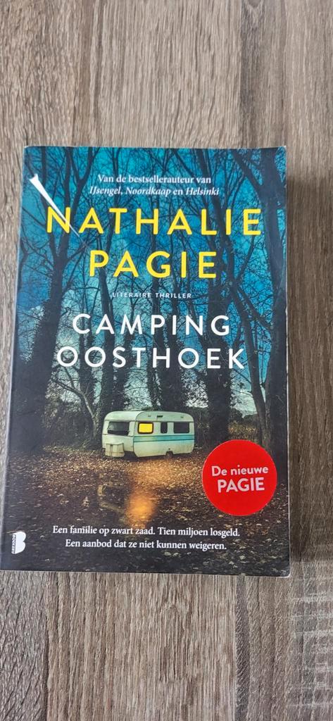 Camping Oosthoek - Nathalie Pagie, Boeken, Thrillers, Zo goed als nieuw, Nederland, Ophalen of Verzenden