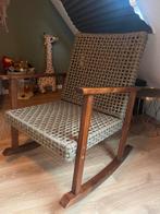 Exclusieve schommelstoel met houten armleuningen., Ophalen, Gebruikt, Bruin, Eén