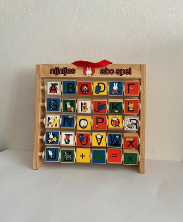 Schattig educatief vintage houten ABC telraam Nijntje miffy beschikbaar voor biedingen