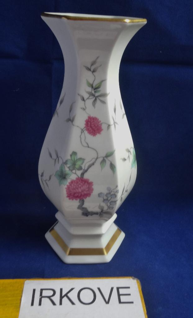 TWEE STUKS ! SET SELTMANN ELEGANTE VAZEN * Porselein *, Verzenden, Wit, Aardewerk of Porselein, Zo goed als nieuw