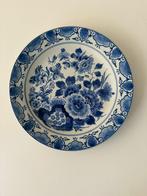 Delfts blauw wandbord van de Koninklijke Porceleyne Fles, Ophalen