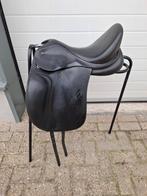 (Sale)!!!Ikonic dressuurzadel 17 inch, Dieren en Toebehoren, Paarden en Pony's | Zadels, Dressuur, Ophalen of Verzenden, Zo goed als nieuw