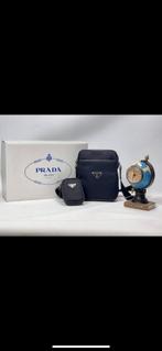 Zwarte Schoudertas - Nieuw - Prada, Ophalen of Verzenden, Zo goed als nieuw, Zwart, Schoudertasje