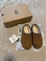 UGG Tasman Pantoffels - EU39 / UK6 - Chestnut, Kleding | Dames, Schoenen, Ophalen of Verzenden, Zo goed als nieuw, Bruin, Pantoffels of Sloffen