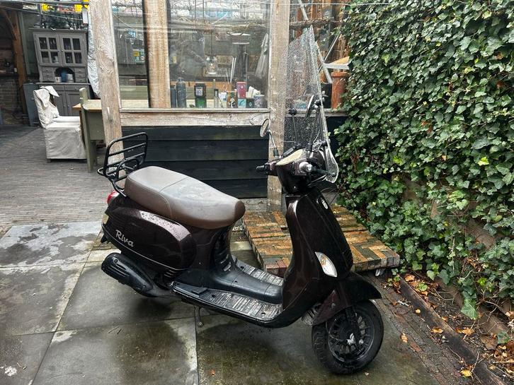 BTC Riva Scooter - Goed Onderhouden, Fietsen en Brommers, Scooters | Overige merken, Gebruikt, Maximaal 45 km/u, Benzine, Ophalen