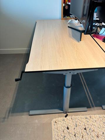 2x Gispen verstelbaar buro
