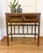 Vintage Etaleer kastje, Huis en Inrichting, Ophalen, 50 tot 100 cm, Zo goed als nieuw, 25 tot 50 cm