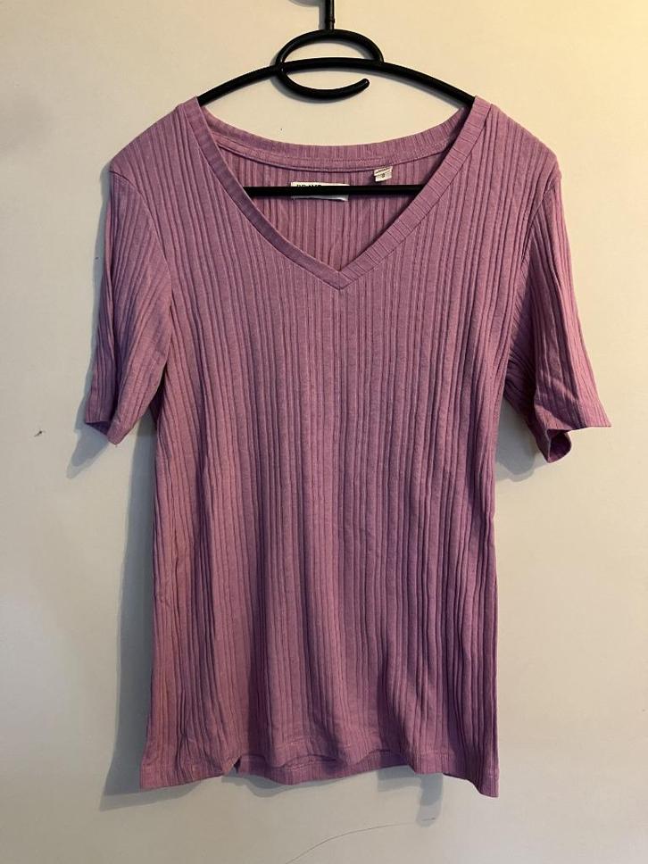 Brave Soul paars roze V-hals t-shirt maat S, Kleding | Dames, T-shirts, Zo goed als nieuw, Maat 36 (S), Paars, Korte mouw, Ophalen of Verzenden