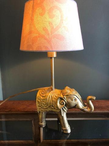 Glitter Gouden Oliefant Tafellampje. beschikbaar voor biedingen