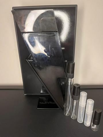 Carolina Herrera Bad Boy Cobalt samples beschikbaar voor biedingen