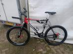 Mountainbike + schijfremmen achter geveerd 21 versnellingen, Fietsen en Brommers, Fietsen | Mountainbikes en ATB, Fully, Ophalen