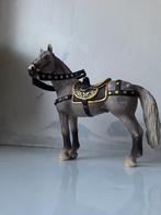 Schleich paard grijs 70048 Knight Medieval Queen's Horse, Verzamelen, Poppetjes en Figuurtjes, Ophalen of Verzenden, Zo goed als nieuw