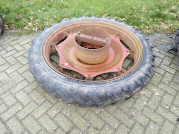 9.5 - 48 Michelin band met velg beschikbaar voor biedingen