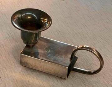 Kandelaar met lucifer doosje houder in een zilver gemerkt ? beschikbaar voor biedingen