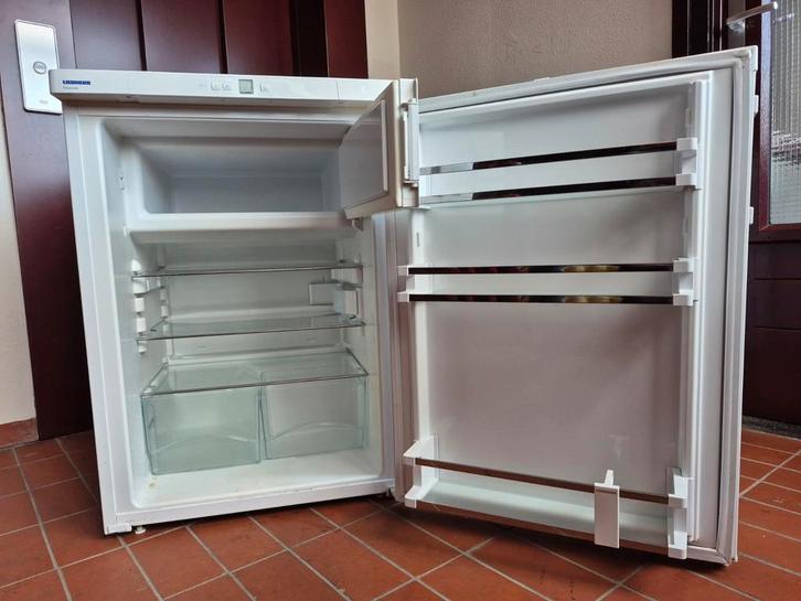 TOPMERK LIEBHERR Tafelmodel koelkast met vriesvak, Witgoed en Apparatuur, Koelkasten en IJskasten, Gebruikt, Met vriesvak, 100 tot 150 liter