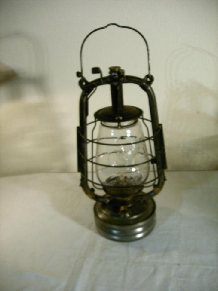 Franse olielamp La Bon Jour, Antiek en Kunst, Curiosa en Brocante, Ophalen of Verzenden