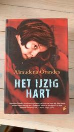 Almundena Grandes - Het ijzig hart, Ophalen of Verzenden, Zo goed als nieuw, Nederland, Almundena Grandes