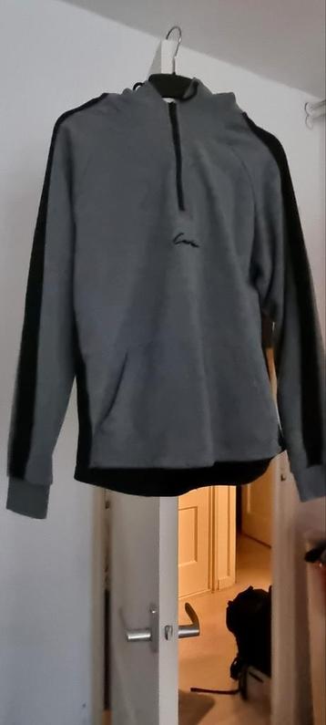 Hoodie Carbon trui beschikbaar voor biedingen