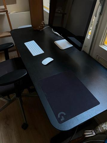 Bureau - Zwart beschikbaar voor biedingen