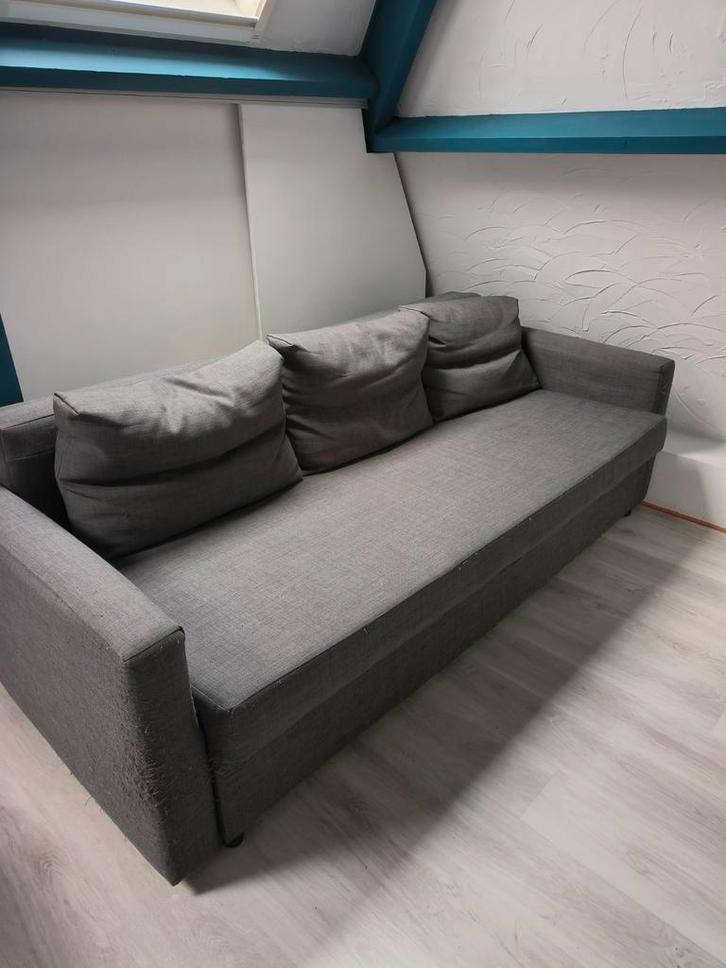 Grijze IKEA slaapbank met opbergruimte, Huis en Inrichting, Slaapkamer | Slaapbanken, Gebruikt, Overige maten, Overige maten, Tweepersoons