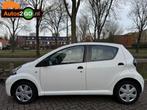 Toyota Aygo 1.0-12V Access, Auto's, Voorwielaandrijving, Euro 5, Gebruikt, 4 stoelen
