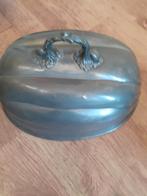 Tinnen bewerkt ovaal sheffield cloche gemerkt genummerd, Ophalen of Verzenden