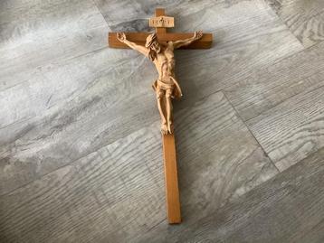 Oud houten Kruis met Jezus - H 45 cm beschikbaar voor biedingen
