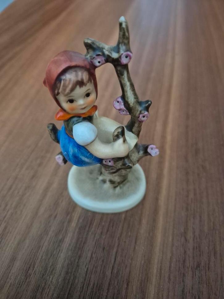 Hummel 141 appelboom meisje apple tree girl, Antiek en Kunst, Kunst | Beelden en Houtsnijwerken, Ophalen of Verzenden